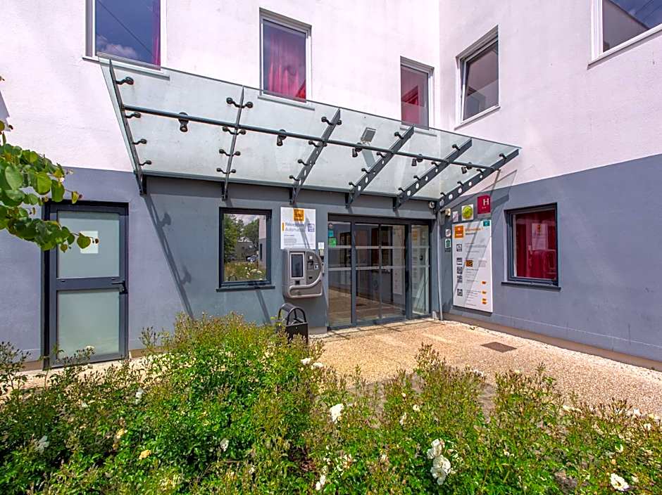 Première Classe Chartres Sud - Barjouville