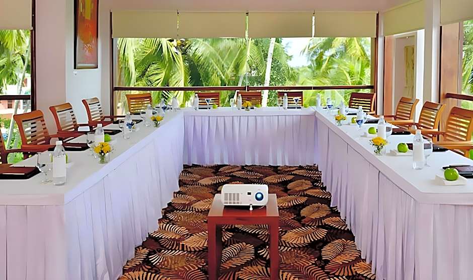 Gokulam Grand Turtle on the Beach Resort and Spa