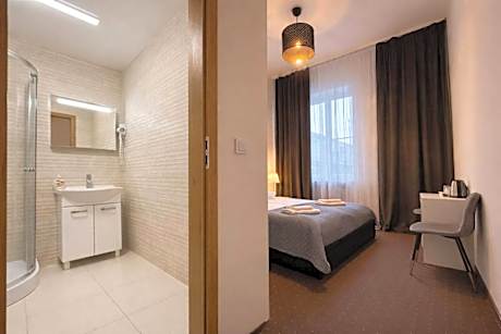 Double Room with Private Bathroom