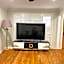 Cheerful 4 Bedrooms With Free Parking