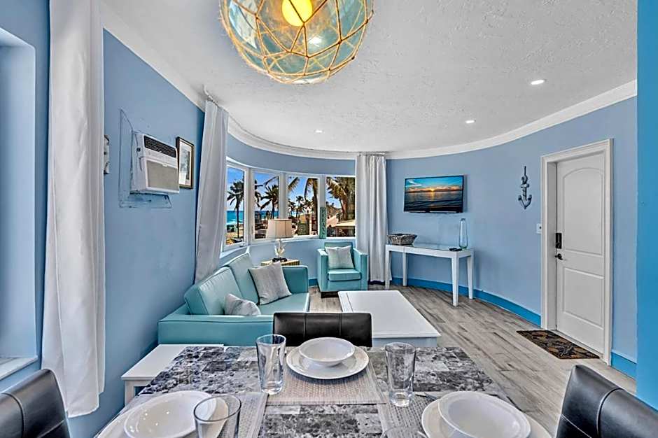 Walkabout 8 Tower Suite with Panoramic Ocean Views