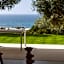 Résidence Omigna, Spacious Luxury Apartments, sea view, pool, gym, calm, free private parking, free electric vehicle charging, Cargese, Corse du Sud