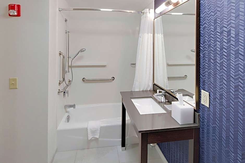 Fairfield Inn & Suites by Marriott Youngstown Austintown