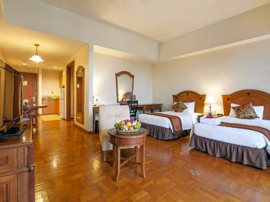 Dragon Phoenix Hotel