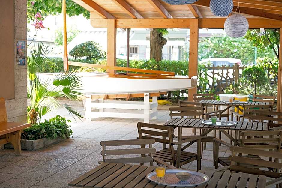 Hotel Saint Tropez - Pineto