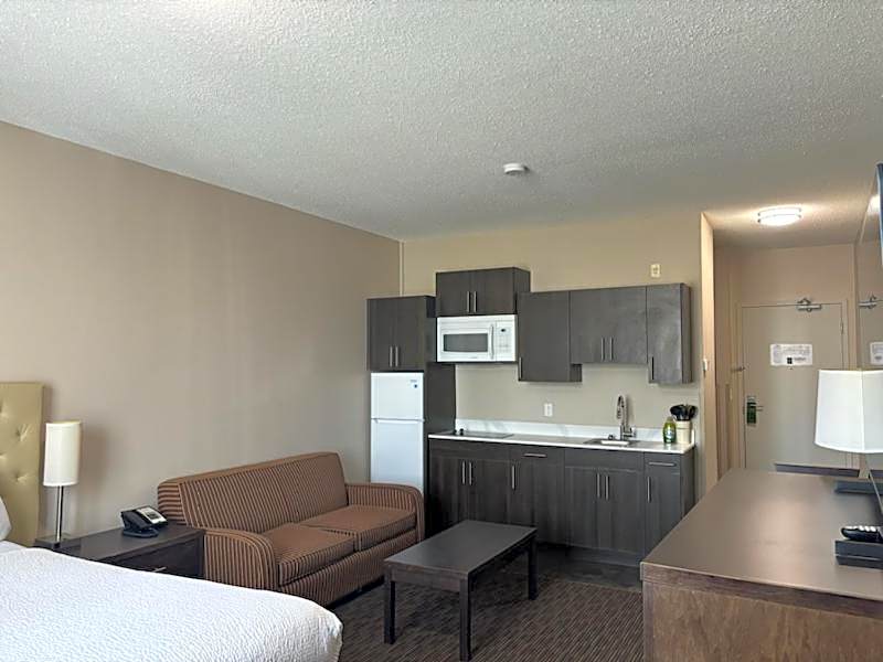 Ramada by Wyndham Estevan