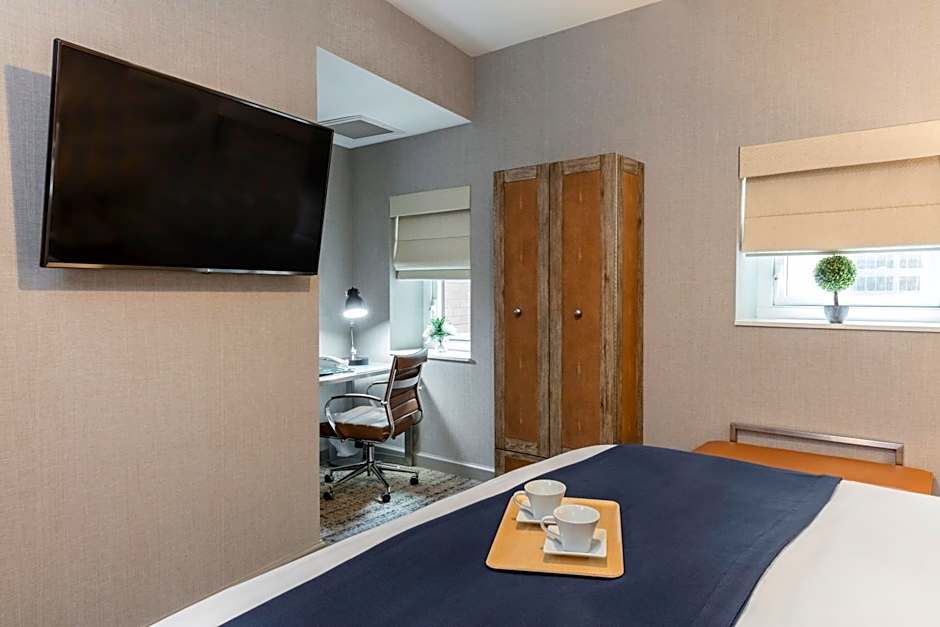 Artezen Hotel