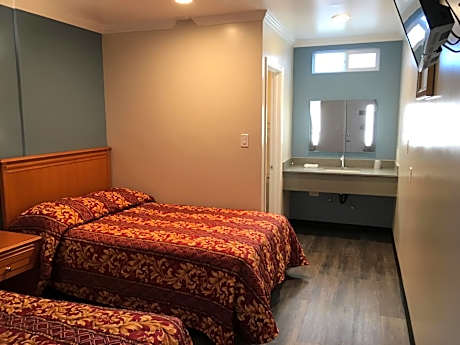 Deluxe Double Room with Bath