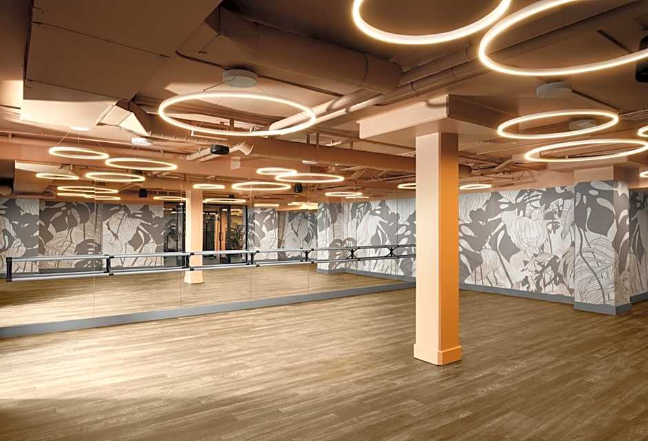 Sandbourne Santa Monica, Autograph Collection