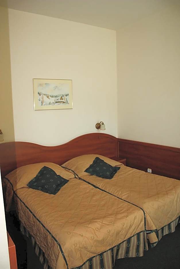 Foto 1 di 12 di Triple Room