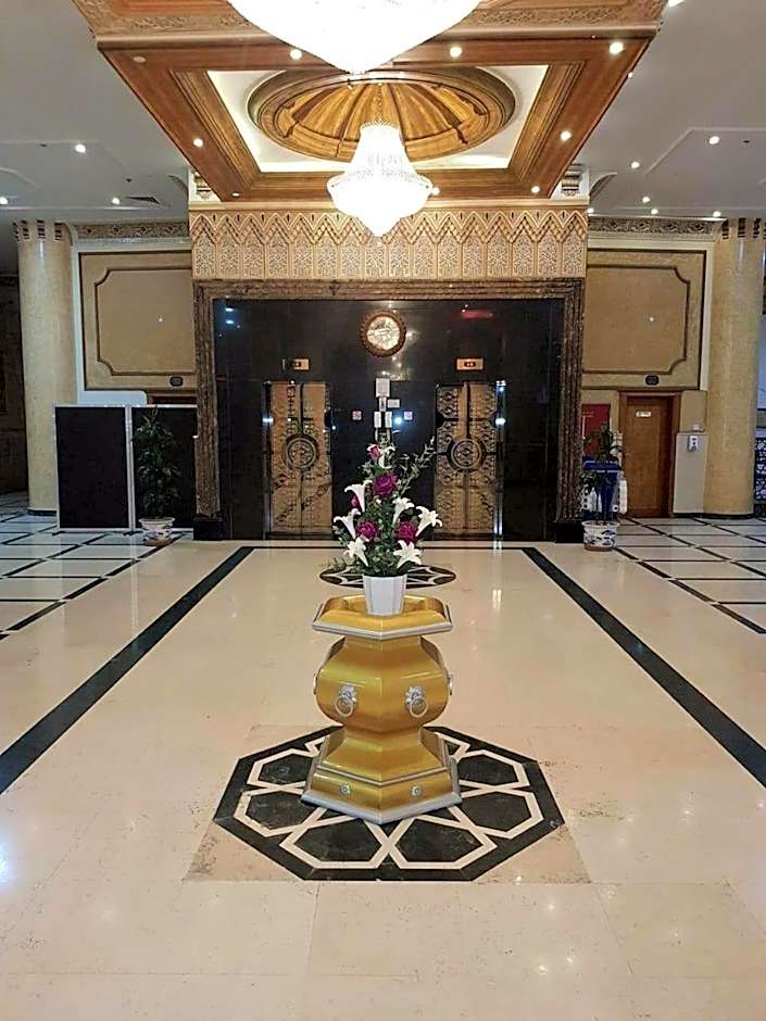 Crown Palace Hotel