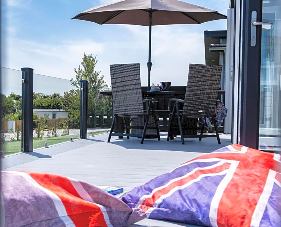 Edge of Padstow, 2 bedroom luxury lodge