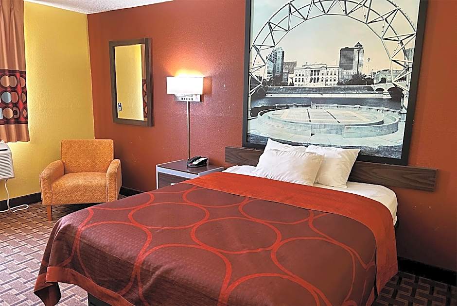 Super 8 by Wyndham Boone