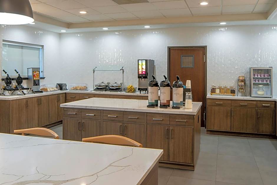 Fairfield Inn & Suites by Marriott Lafayette South