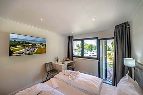 Seamasters Family Room