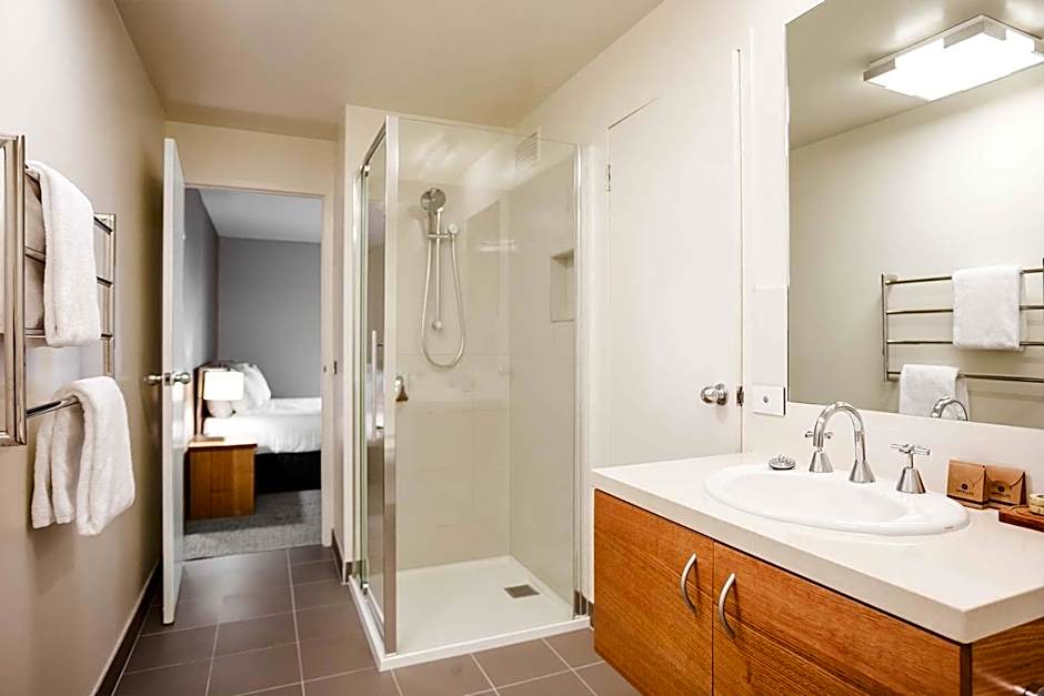 The Old Woolstore Apartment Hotel