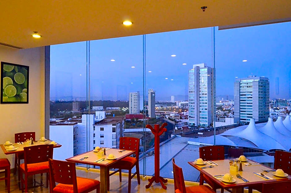 La Quinta Inn & Suites by Wyndham Puebla Palmas