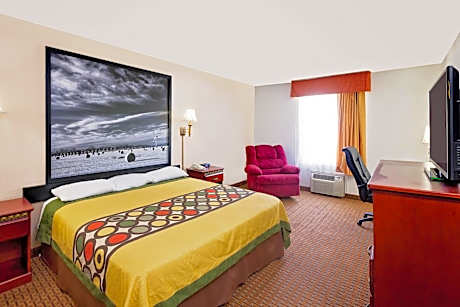 1 King Bed Non-Smoking