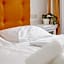 Self-Check-In Hotel Adlon