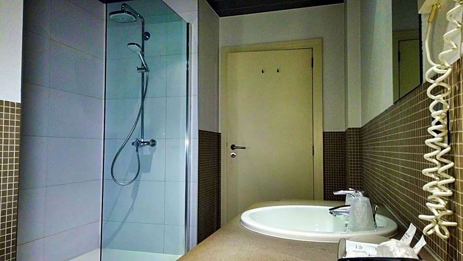 Hotel Bliss