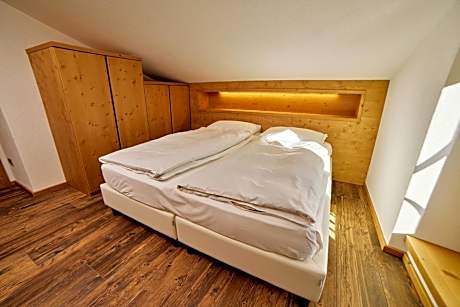 One-Bedroom Apartment in Dependence