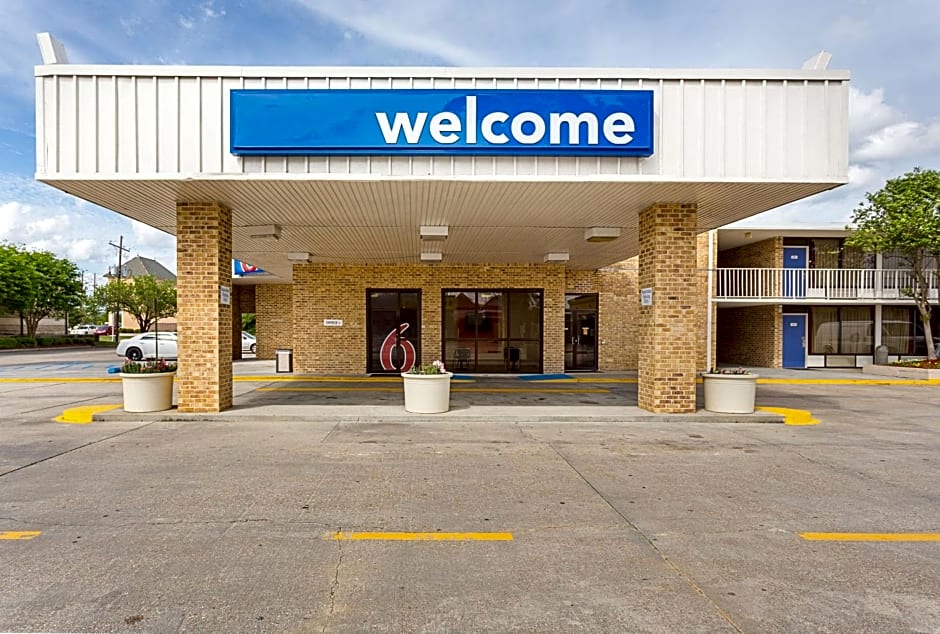 Motel 6 Baton Rouge Southeast