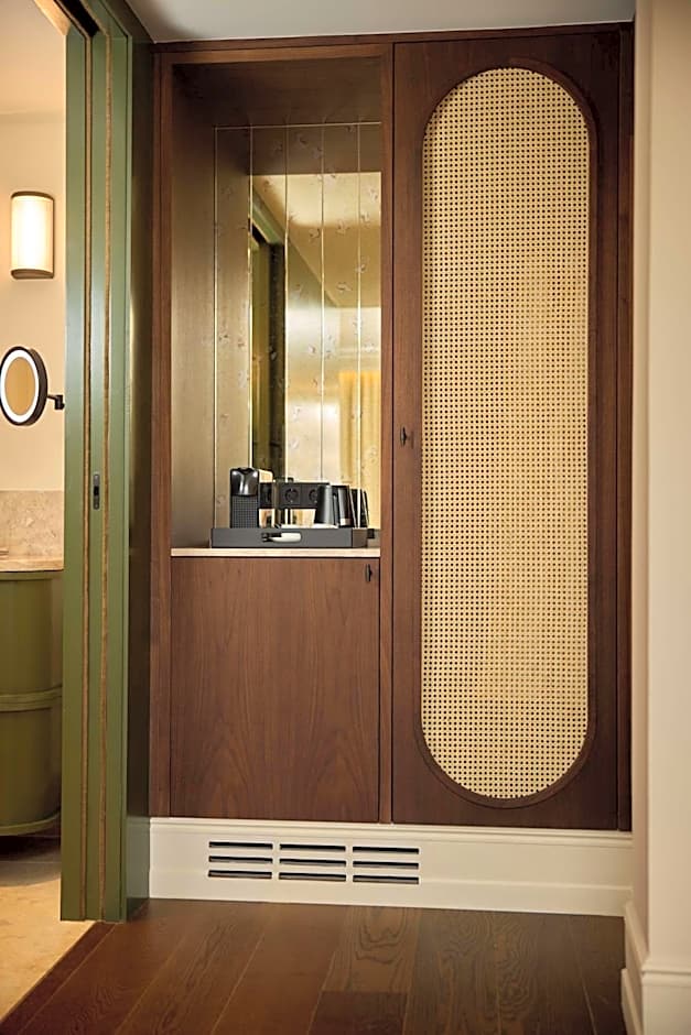 Duo Hotel Lisbon, Curio Collection by Hilton