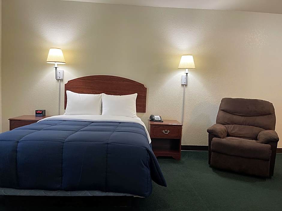 Candlelight Inn Suites Hwy 69 near McAlester