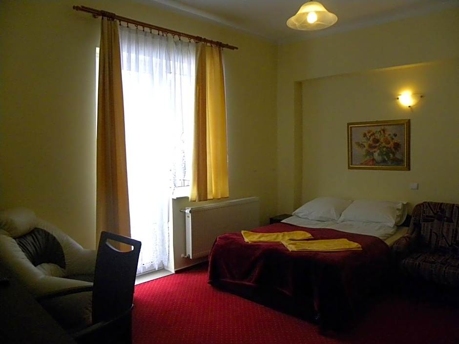 Okulski Grand Rozewie Pokoje i Apartamenty