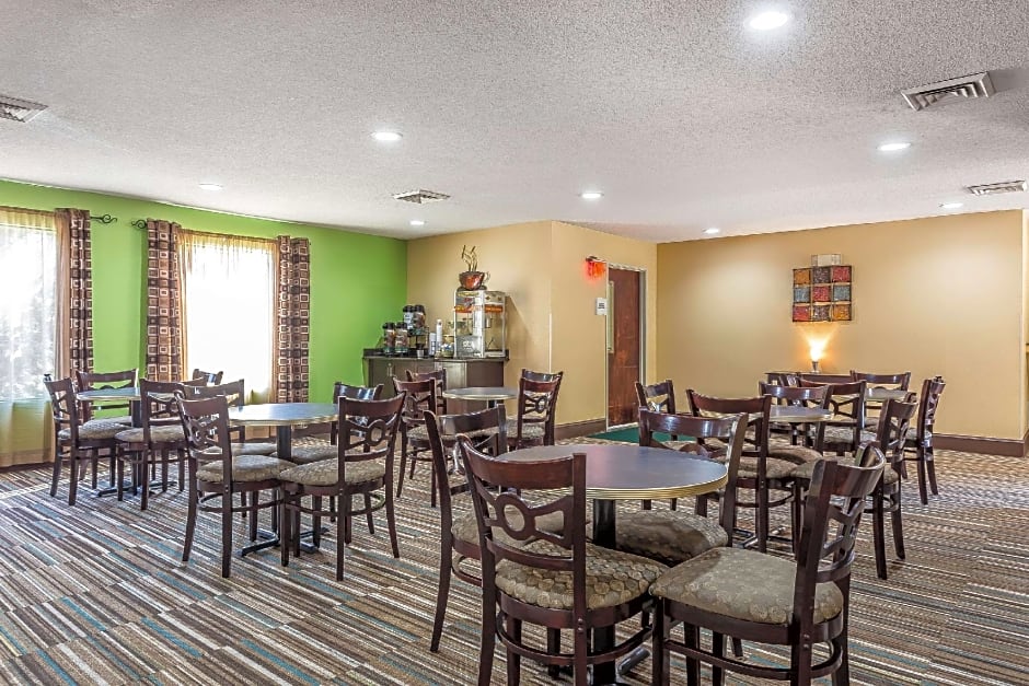 Quality Inn Warsaw I-40