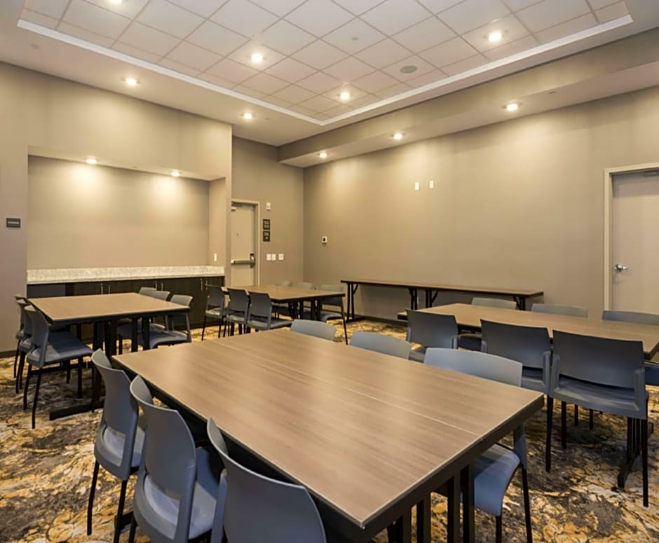 Hampton Inn By Hilton and Suites Minneapolis University Area, MN