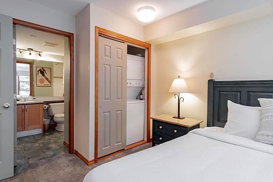 The best ski in ski out two bedroom condo at Aspens