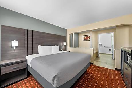 1 King Bed, Nonsmoking