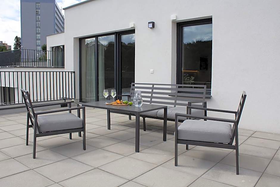 Hotel Gardinn - Free Parking and Quiet Garden