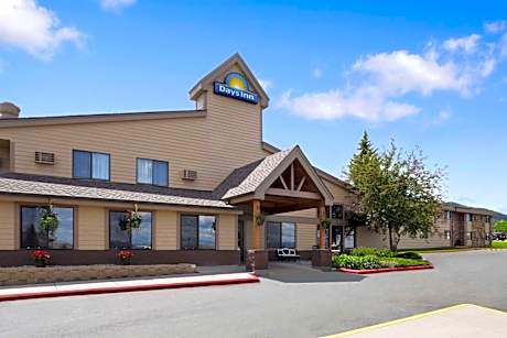 Days Inn by Wyndham Helena