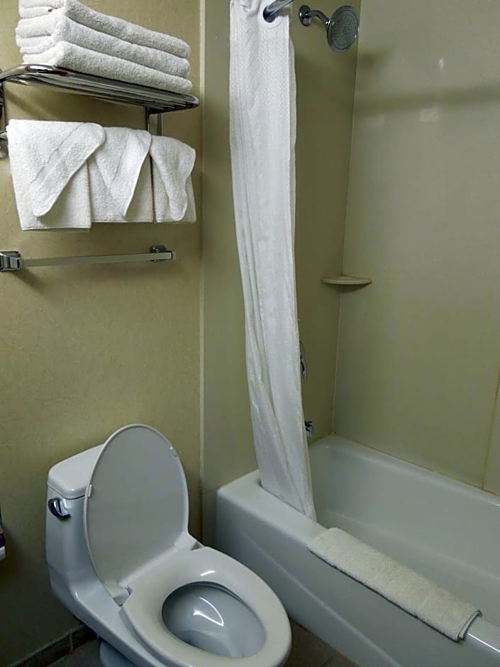 Queens County Inn and Suites