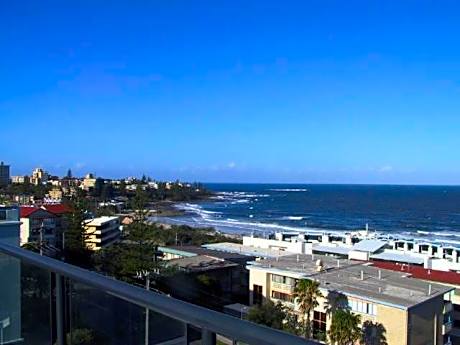 Deluxe Two-Bedroom Apartment with Ocean View