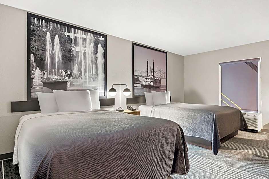 Super 8 by Wyndham Harrison AR