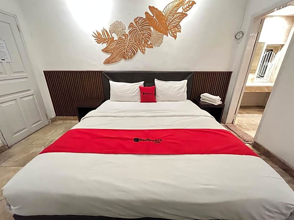 RedDoorz near Kantor Walikota Manado