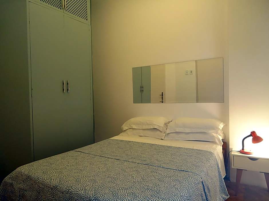 Copacabana 3 quartos ar cond a 2 qds da praia