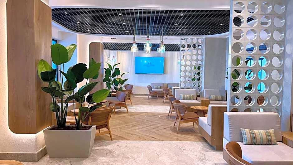 Blue Wave Suite Hotel