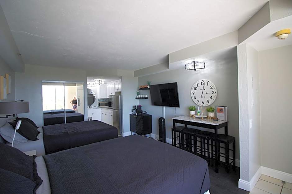 Modern Beach Condo-Daytona Beach