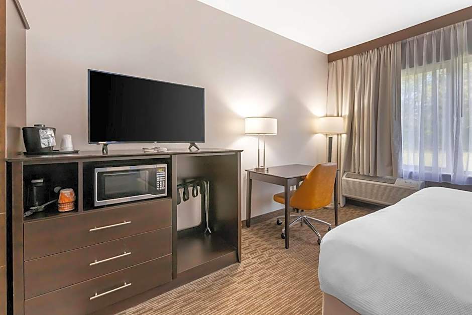 Comfort Inn & Suites New Lisbon