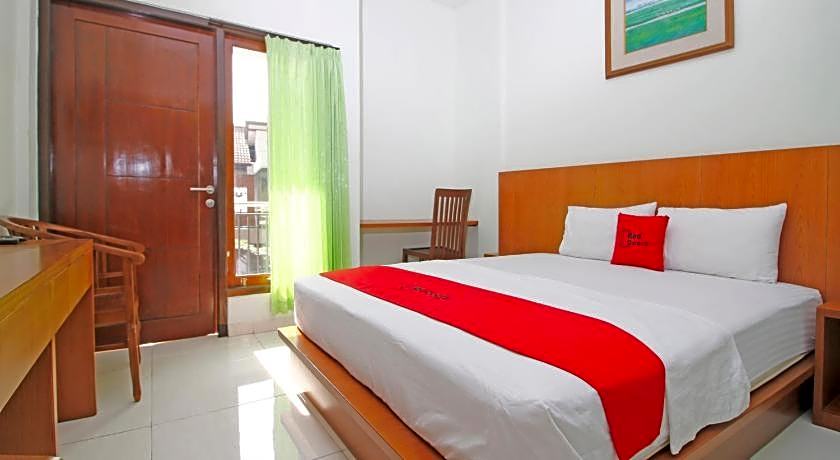 RedDoorz @ Turangga Sari