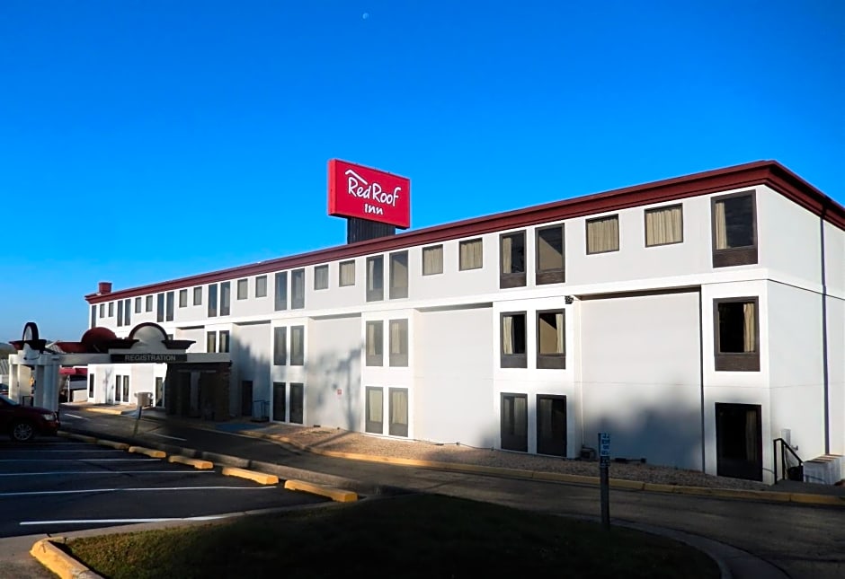 Photo 1 of 17 of Red Roof Inn Harrisonburg - University Area