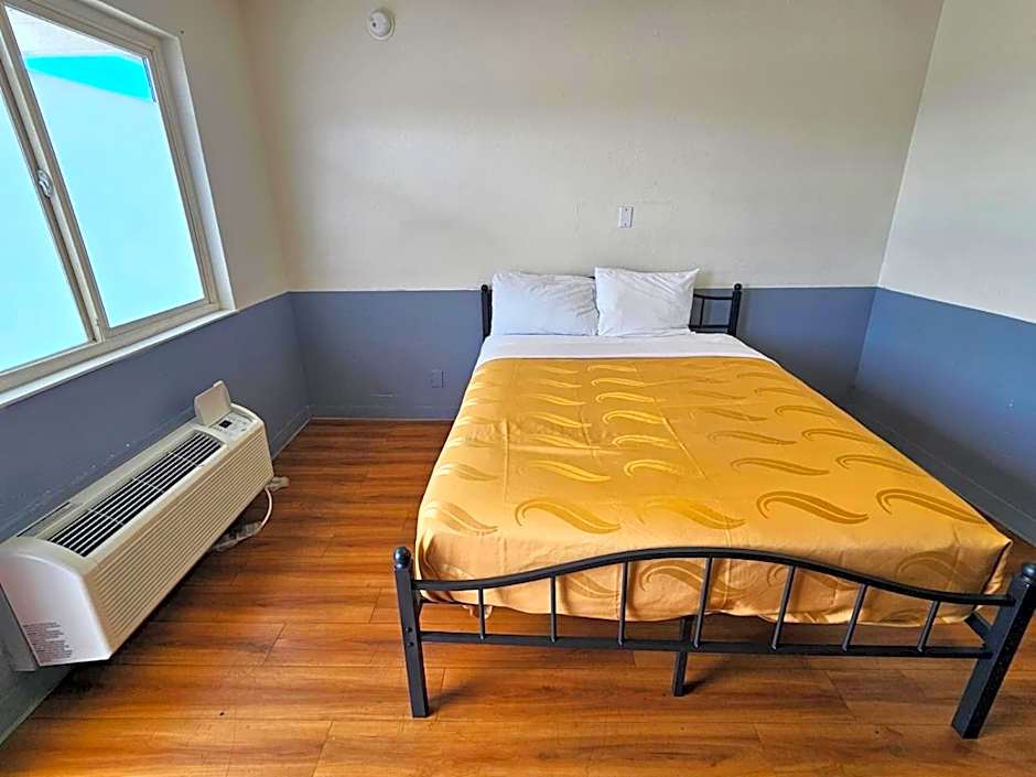 Motel 6 Fresno Blackstone South – Fresno, CA