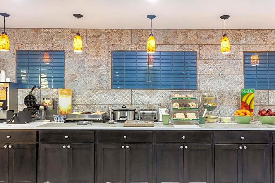 Quality Inn & Suites Goodyear - Phoenix West