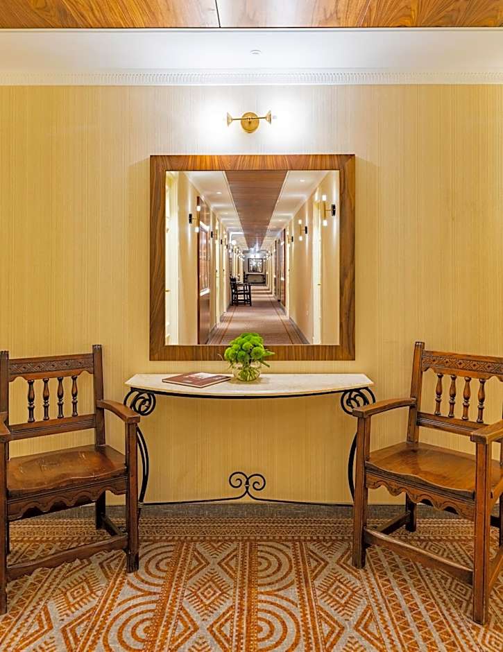 Ymca Three Arches Hotel