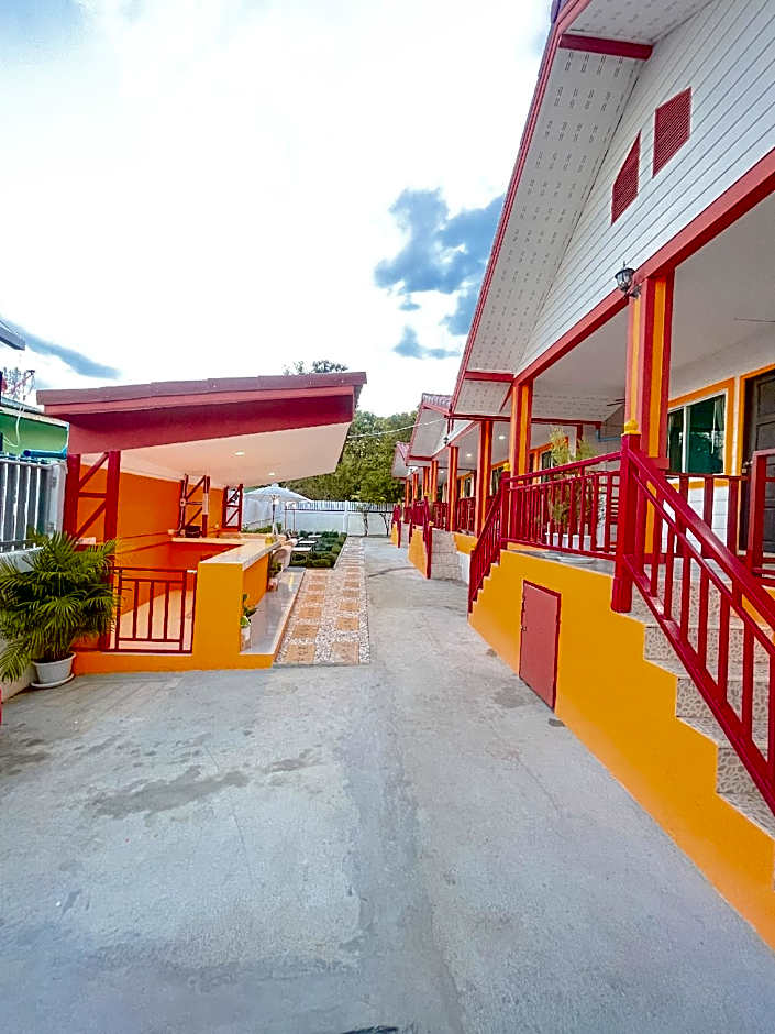 Three Mangoes At Kohlarn 