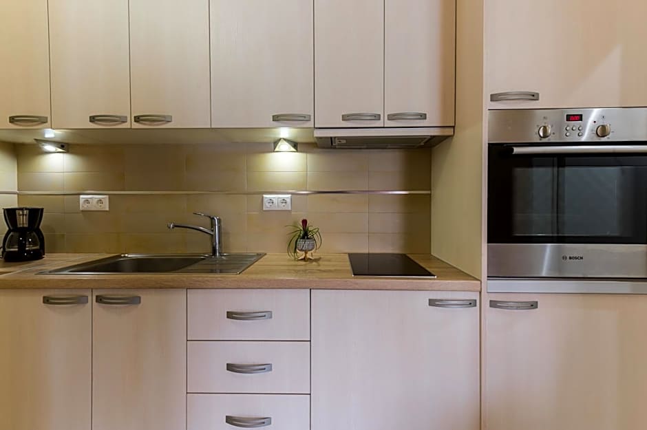 Rouchotas Apartments